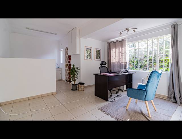 30M² OFFICE TO LET IN PARKTOWN